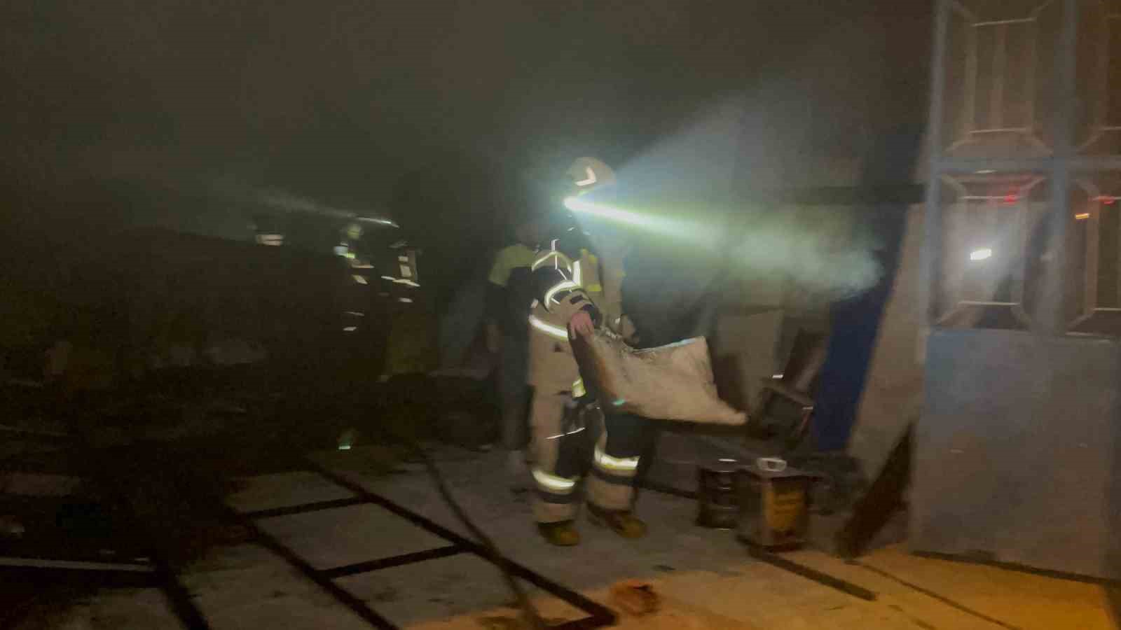 Karaman&rsquo;da spiral makinesinden &ccedil;ıkan kıvılcımlar yangın &ccedil;ıkardı
