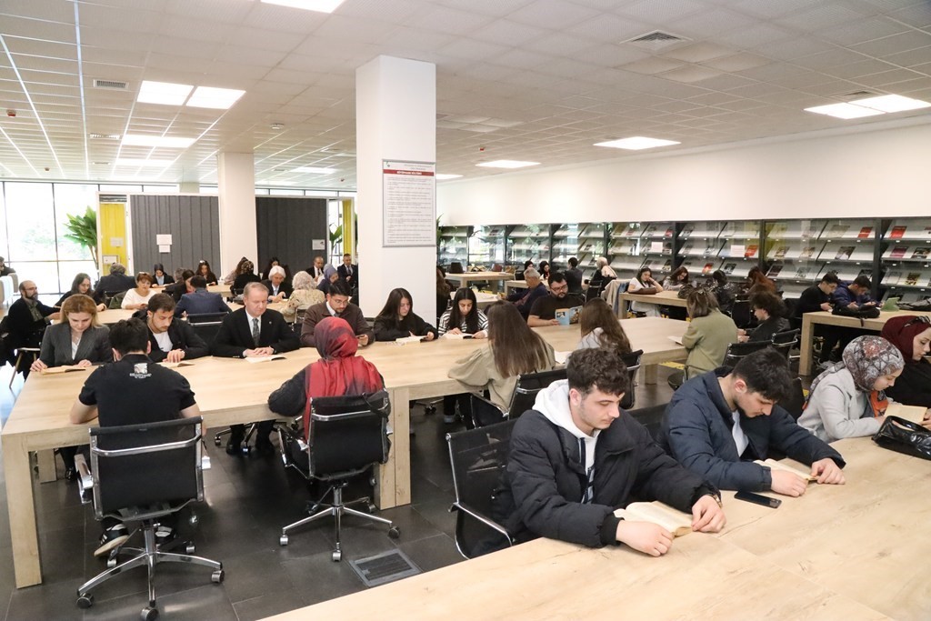 OD&Uuml;&rsquo;de kitap okuma etkinliği
