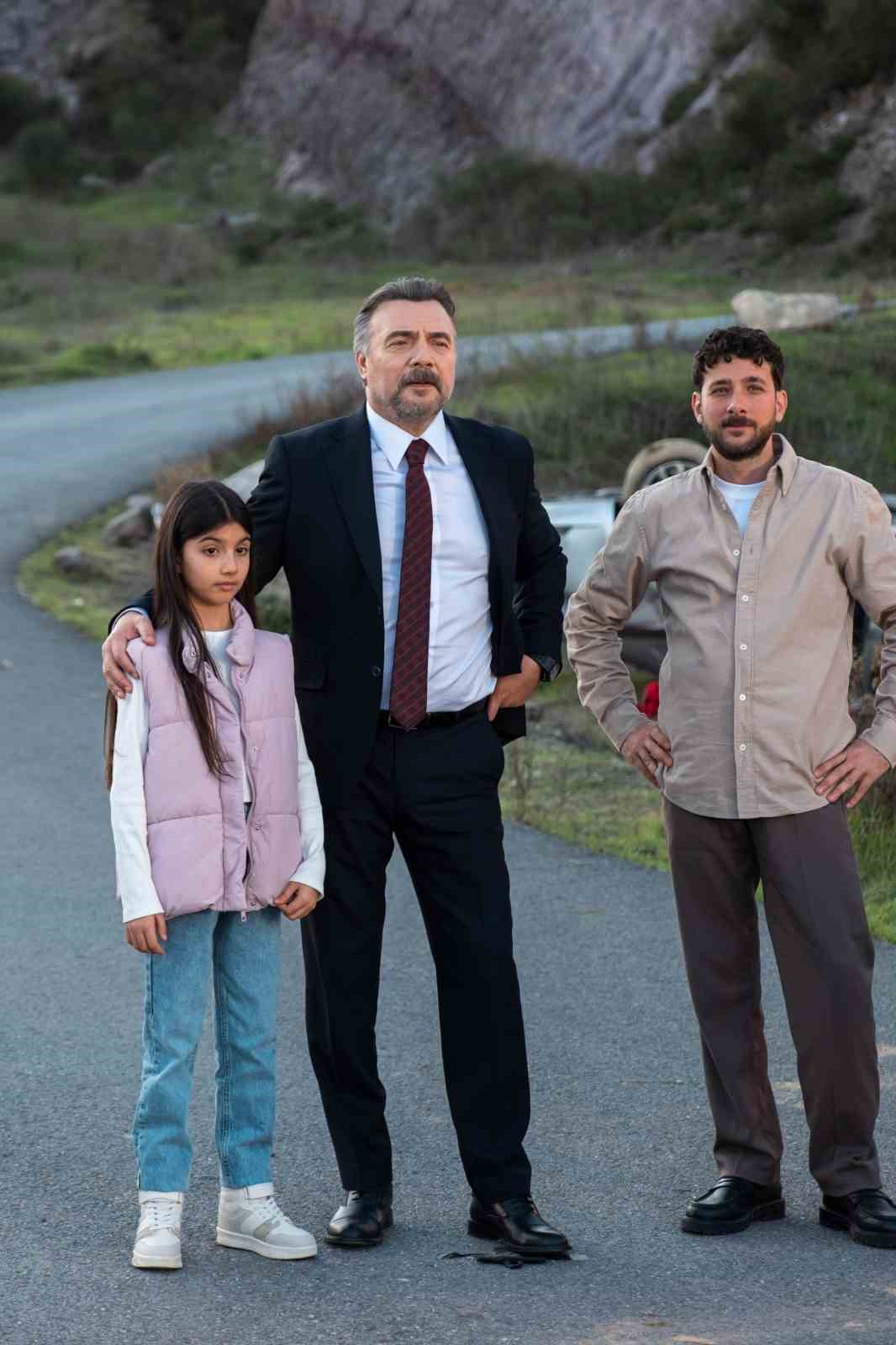 T&uuml;rk Kızılay&rsquo;dan Oktay Kaynarca ile kan bağışı &ccedil;ağrısı
