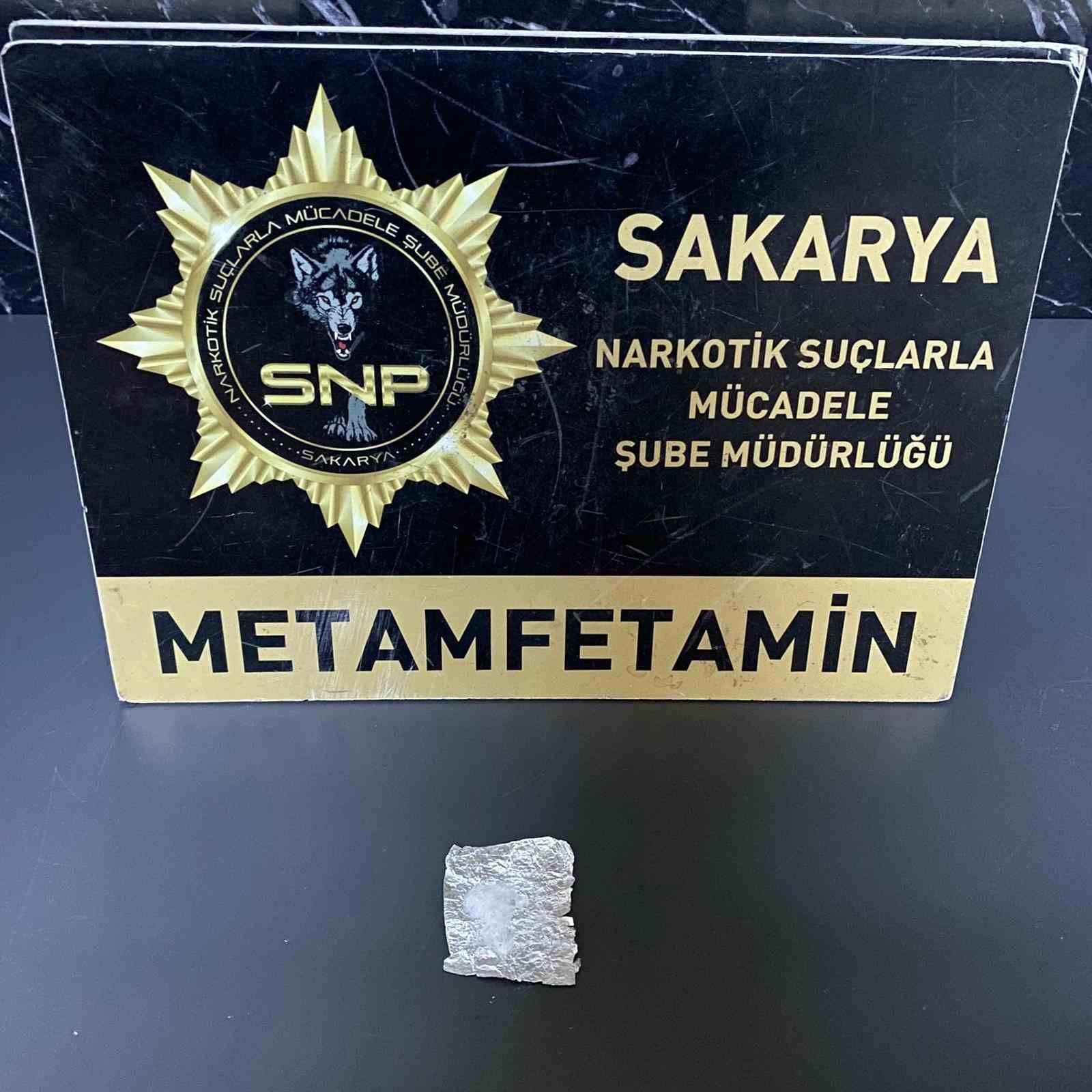 Uyuşturucu baskınında evden el bombası ve havan topu g&ouml;vdesi &ccedil;ıktı
