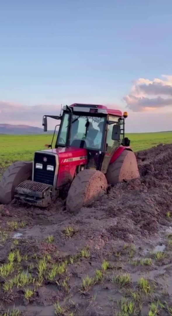 Kurtalan&rsquo;da yağışlar tarım faaliyetlerini olumsuz etkiledi
