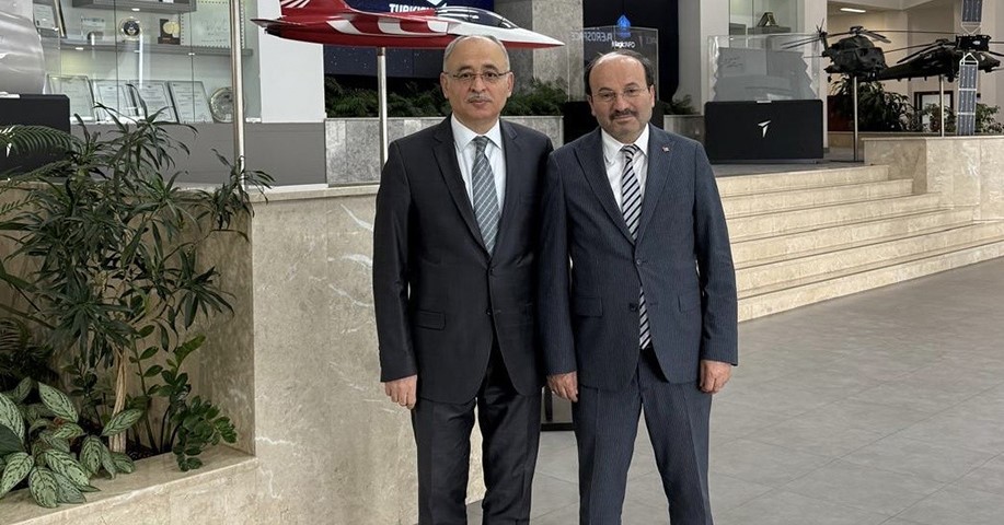 Rekt&ouml;r &Ccedil;akmak&rsquo;tan TUSAŞ&rsquo;a ziyaret
