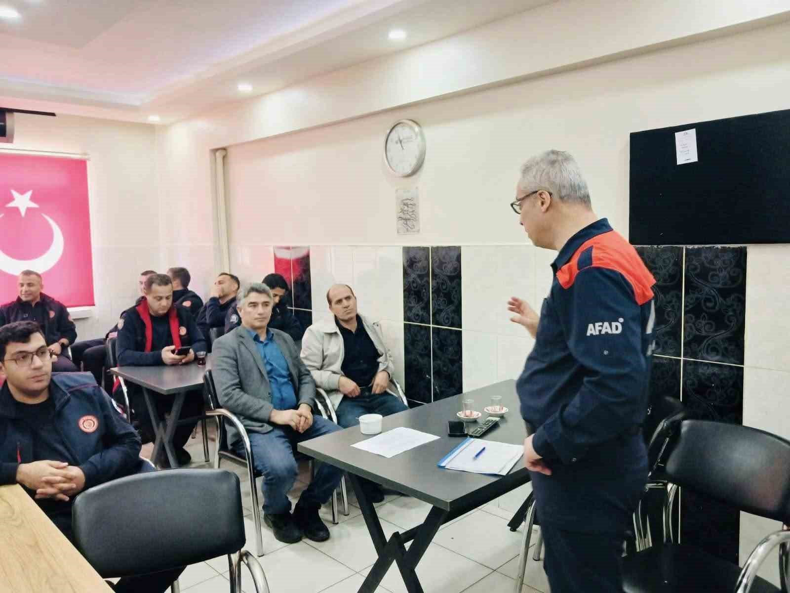 Elazığ’da KBRN tehditlerine karşı itfaiye personeline eğitim