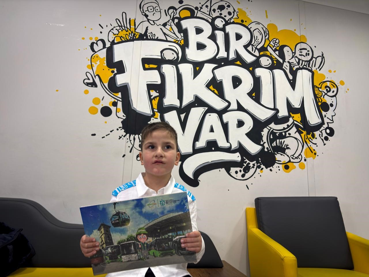 Tramvay tutkunu 6 yaşındaki Muhammet Enes&rsquo;in hayali ger&ccedil;eğe d&ouml;n&uuml;şt&uuml;
