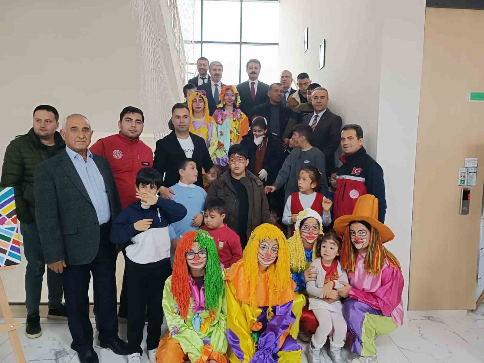 Besni&rsquo;de &rsquo;Otizm Farkındalık G&uuml;n&uuml;&rsquo; etkinliği
