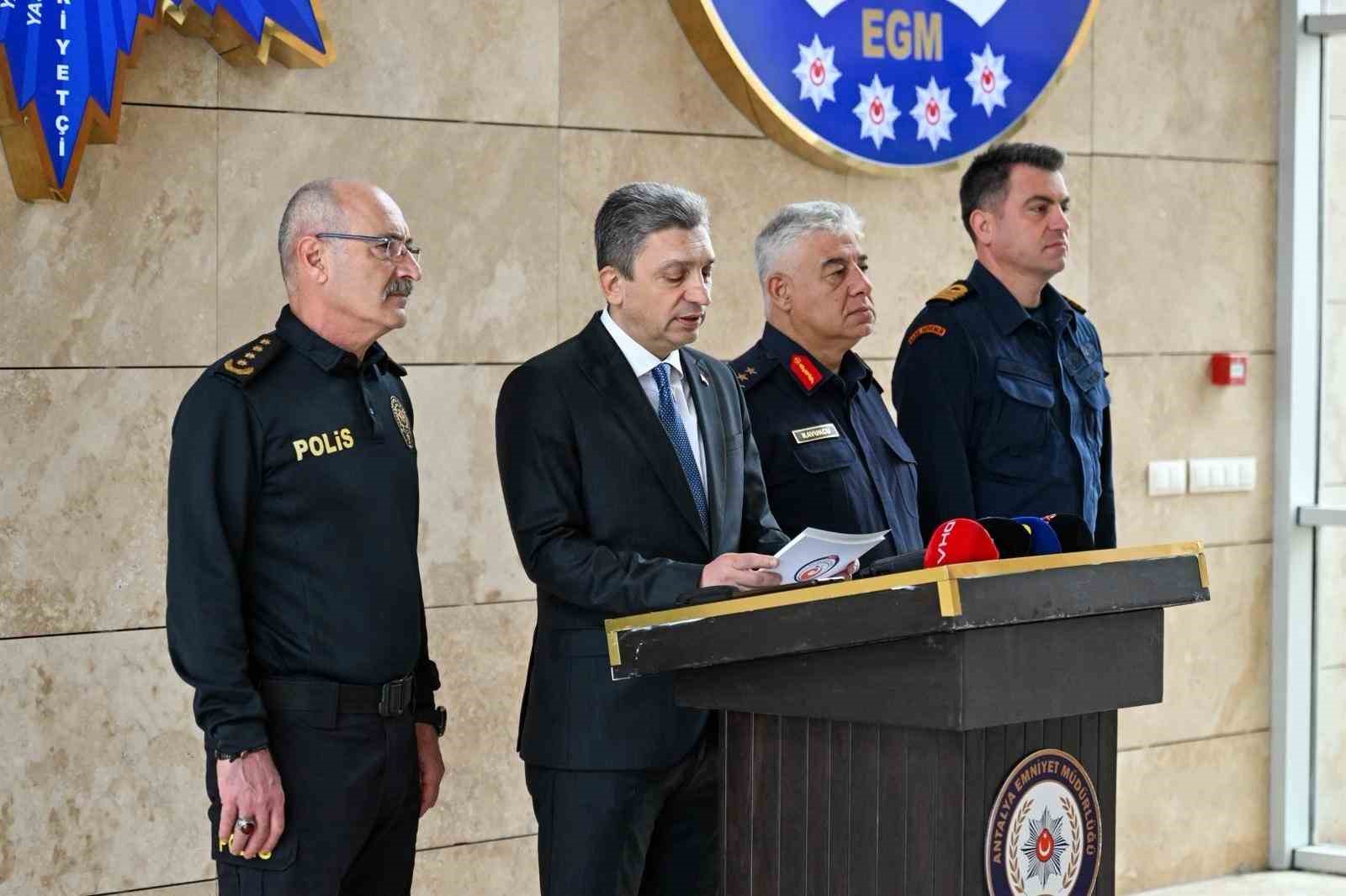 Antalya&rsquo;da Mart ayı asayiş tablosu: 9 bin 996 asayiş olayının y&uuml;zde 99,8&rsquo;i aydınlatıldı
