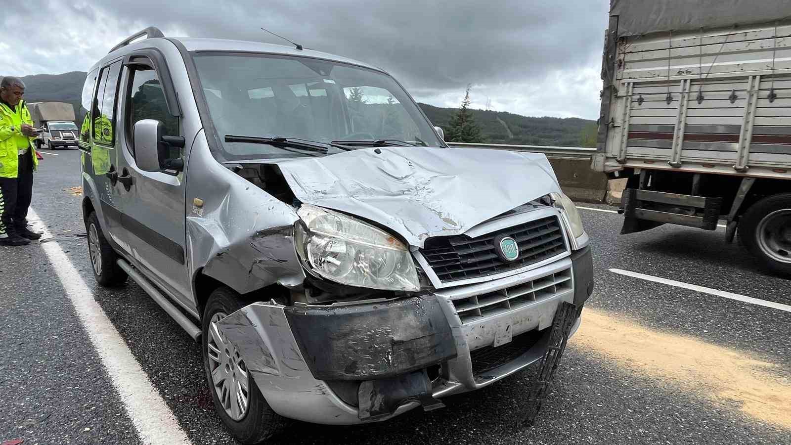 Kazada Fiat ara&ccedil;lar kağıt gibi ezildi
