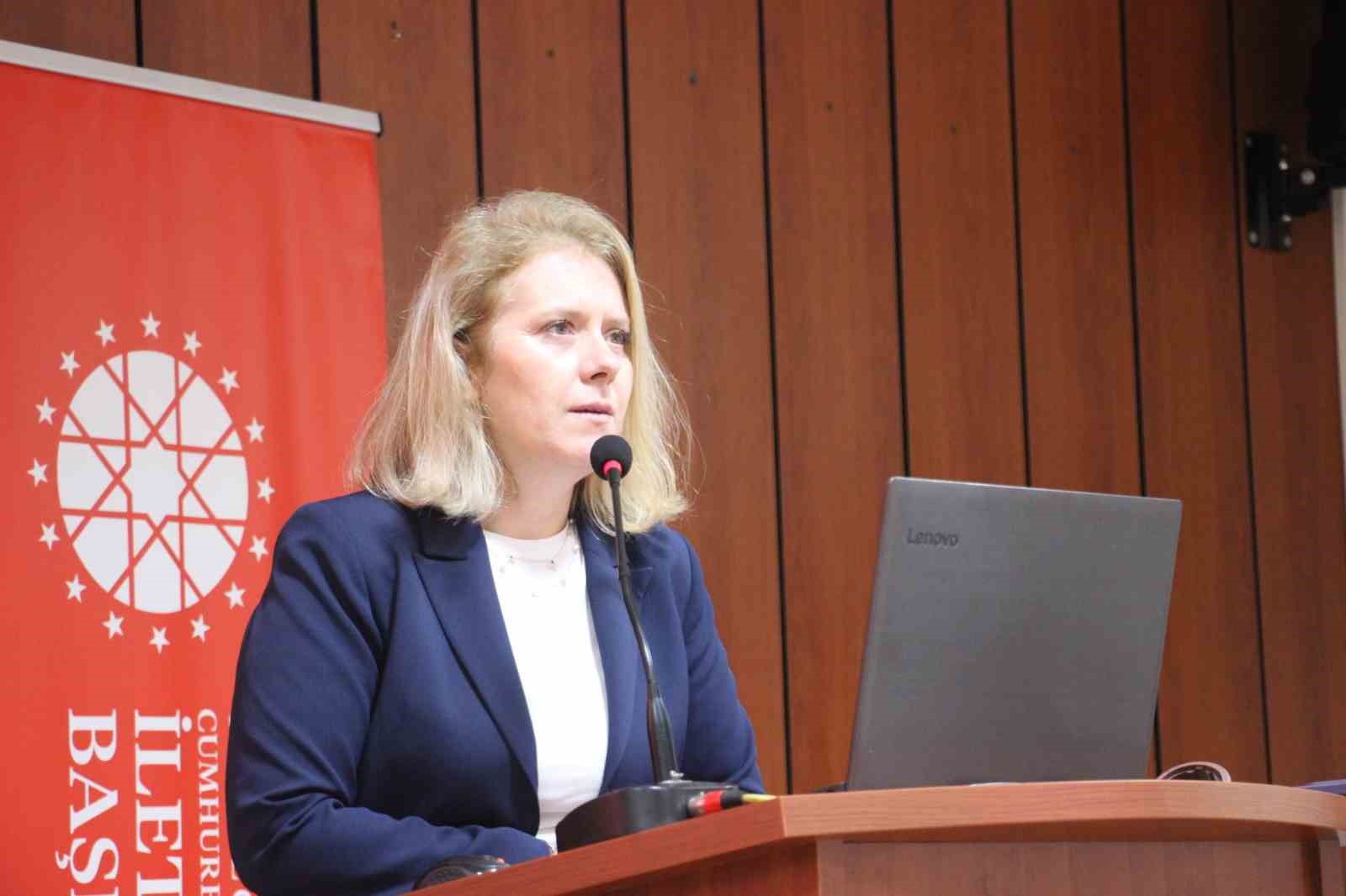 Aydın&rsquo;da gazetecilere dijital &ccedil;ağ eğitimi
