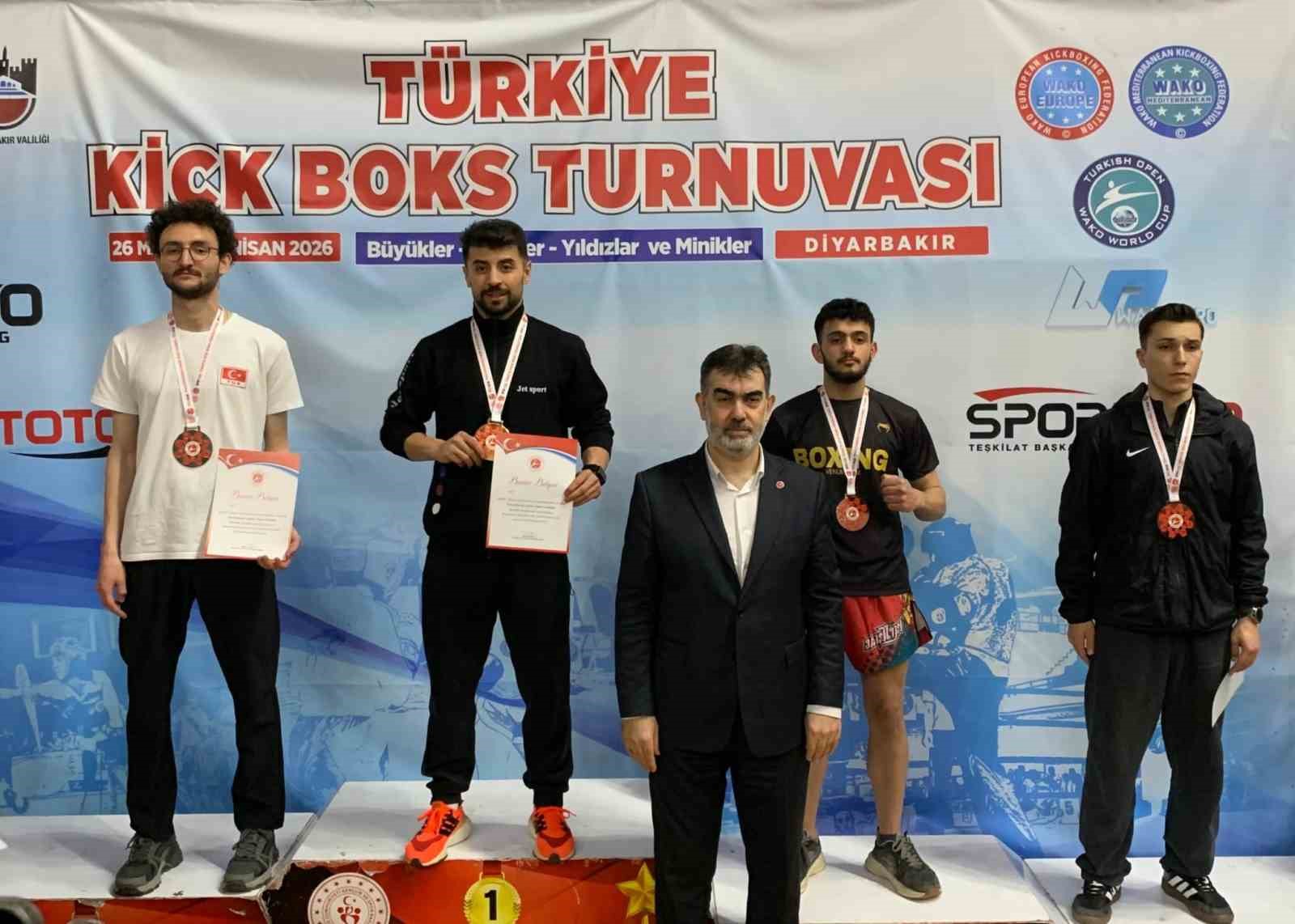 Aşkaleli sporcular Gacır kardeşler yine zirvede