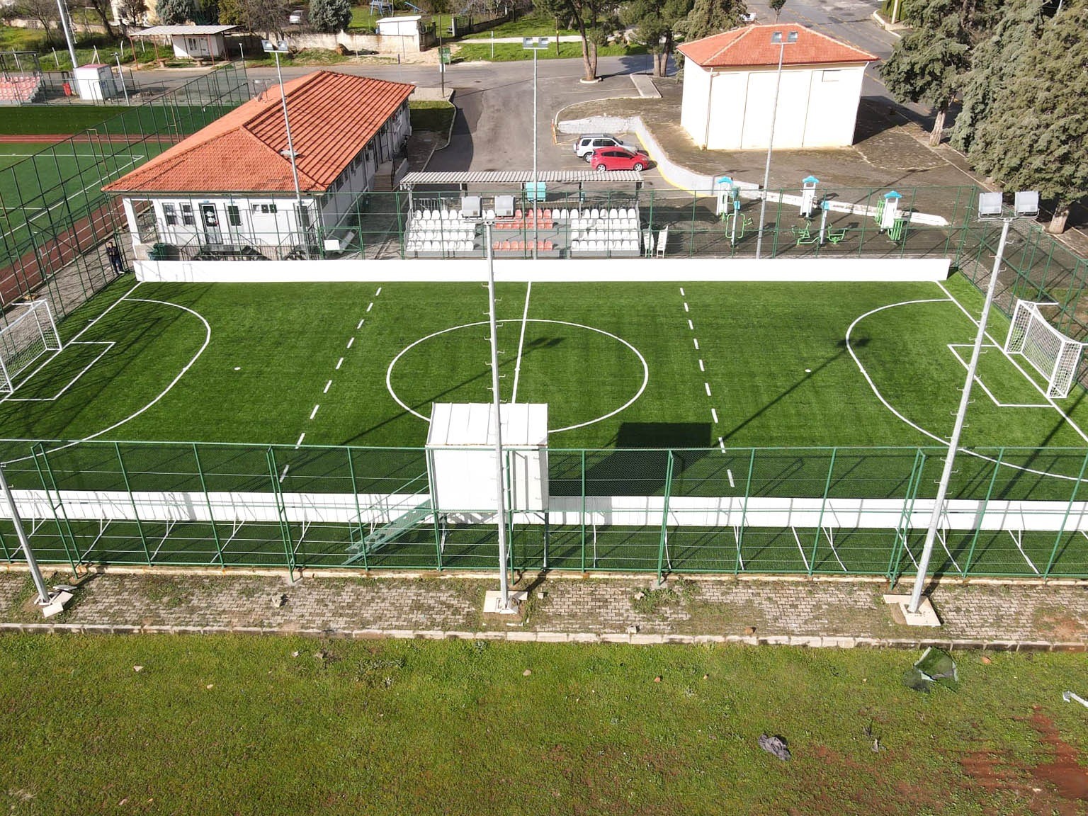 Şirink&ouml;y G&ouml;rme Engelliler Futbol Sahası yenilendi
