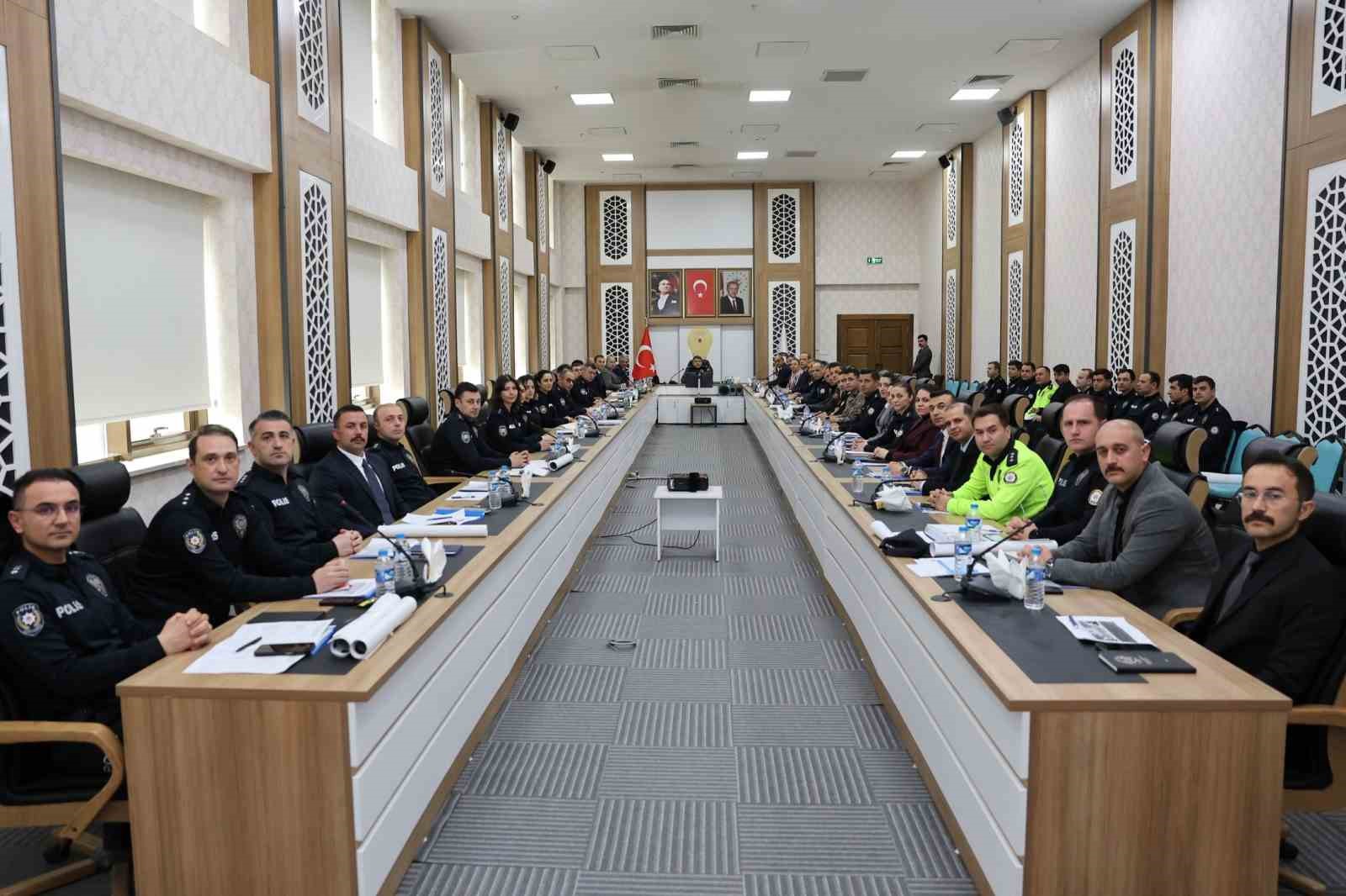 Erzurum Emniyeti’nde "İlk Çeyrek" değerlendirmesi