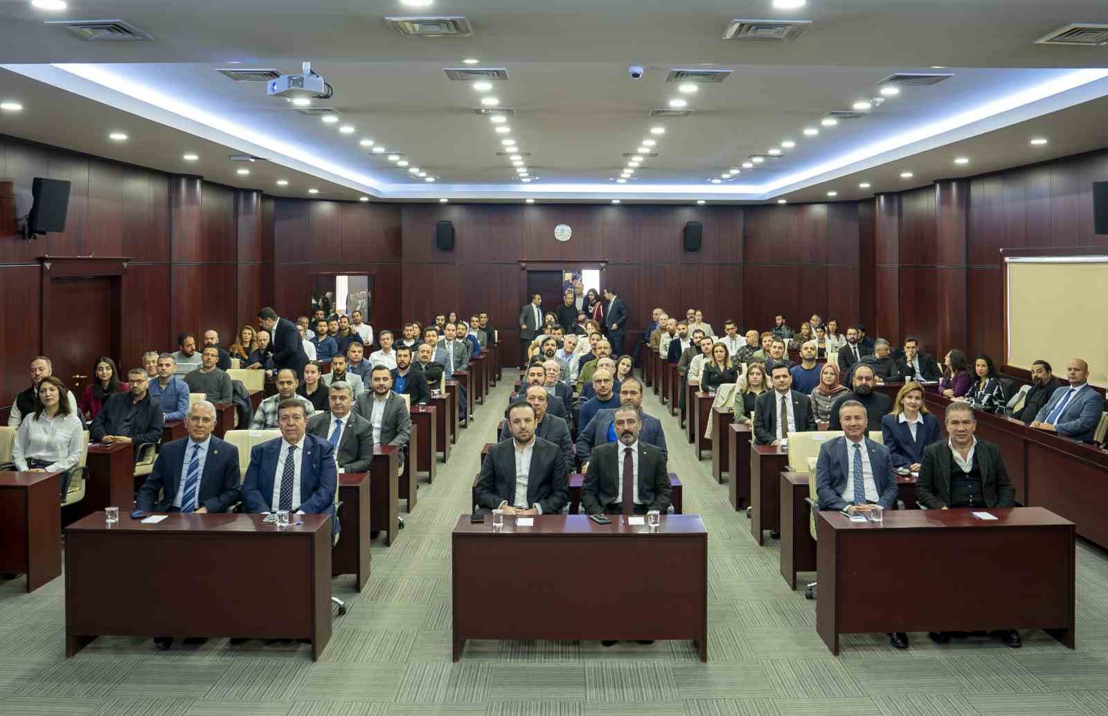 Gaziantep Dijital İnşaat Zirvesi’nde sektörün geleceği konuşuldu