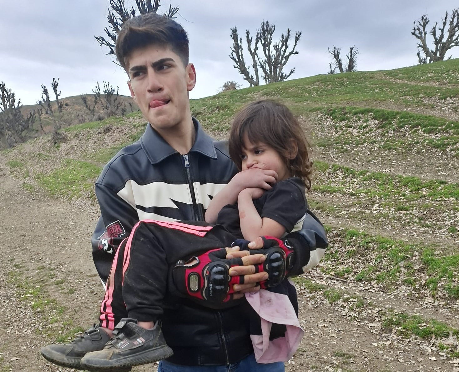 Hizan’da kaybolan minik Rabia için 250 kişi görev aldı