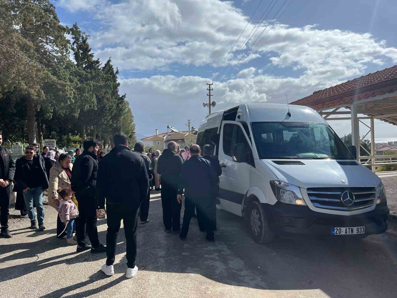 Dat&ccedil;a&rsquo;da umreciler dualarla uğurlandı
