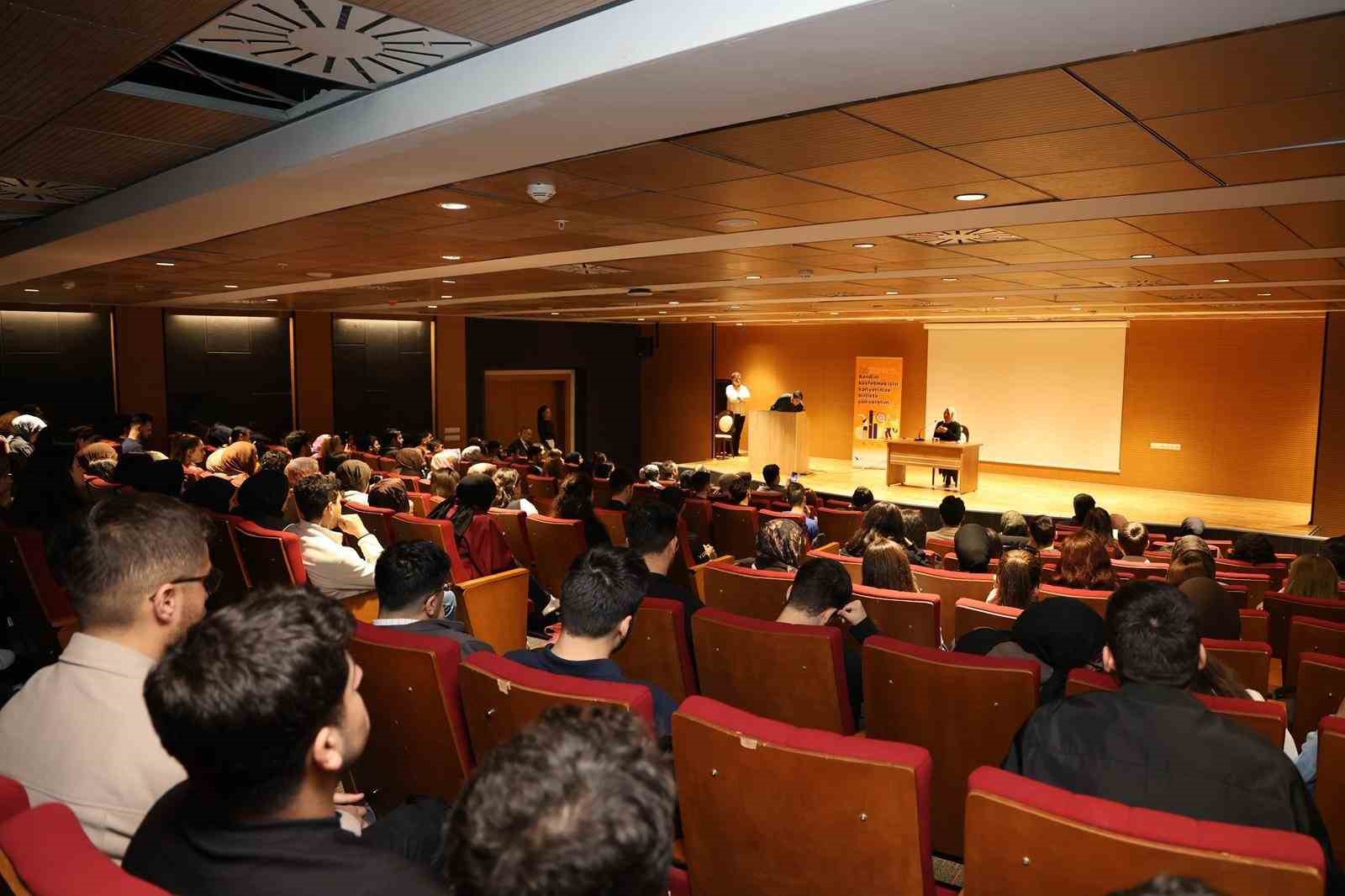 D&uuml;zce &Uuml;niversitesi&rsquo;nde D&uuml;nya Otizm Farkındalığı
