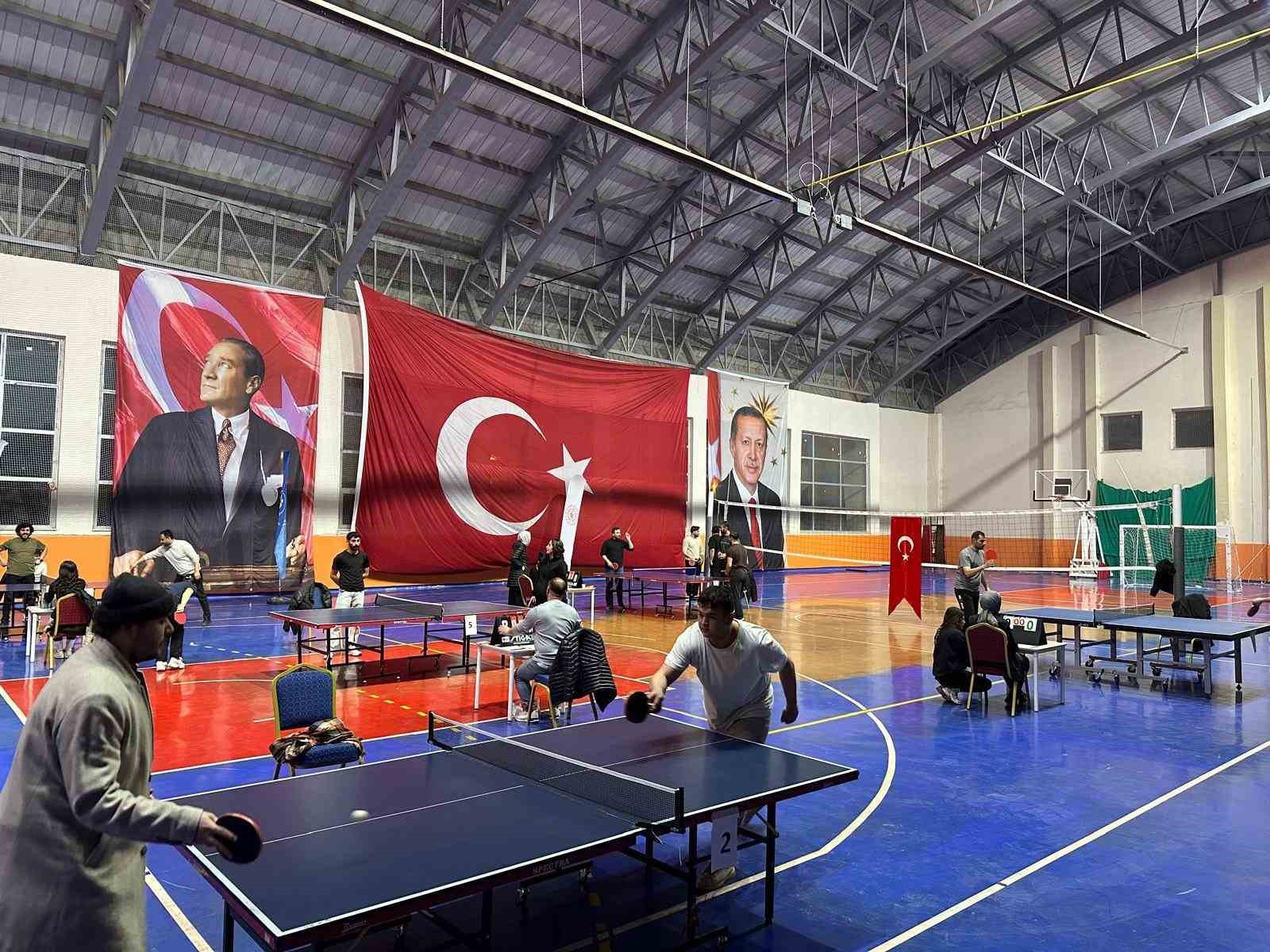 Bulanık&rsquo;ta masa tenisi turnuvası coşkuyla başladı
