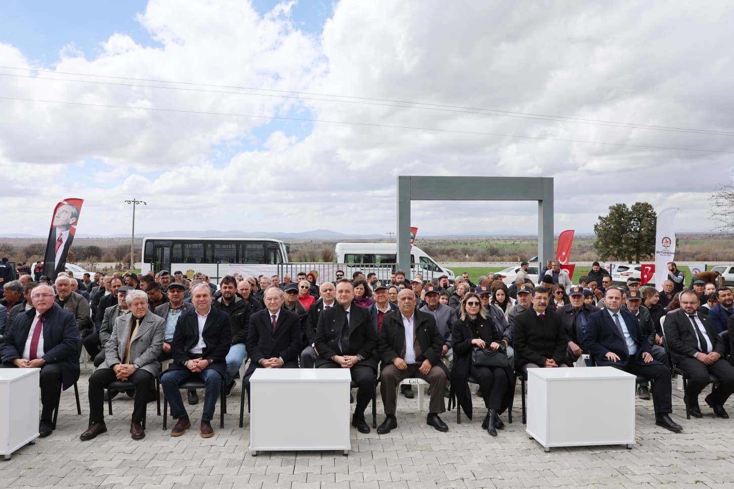 &Ccedil;ivril Milli M&uuml;cadele Şehitliğinde 105 yıllık acı anıldı
