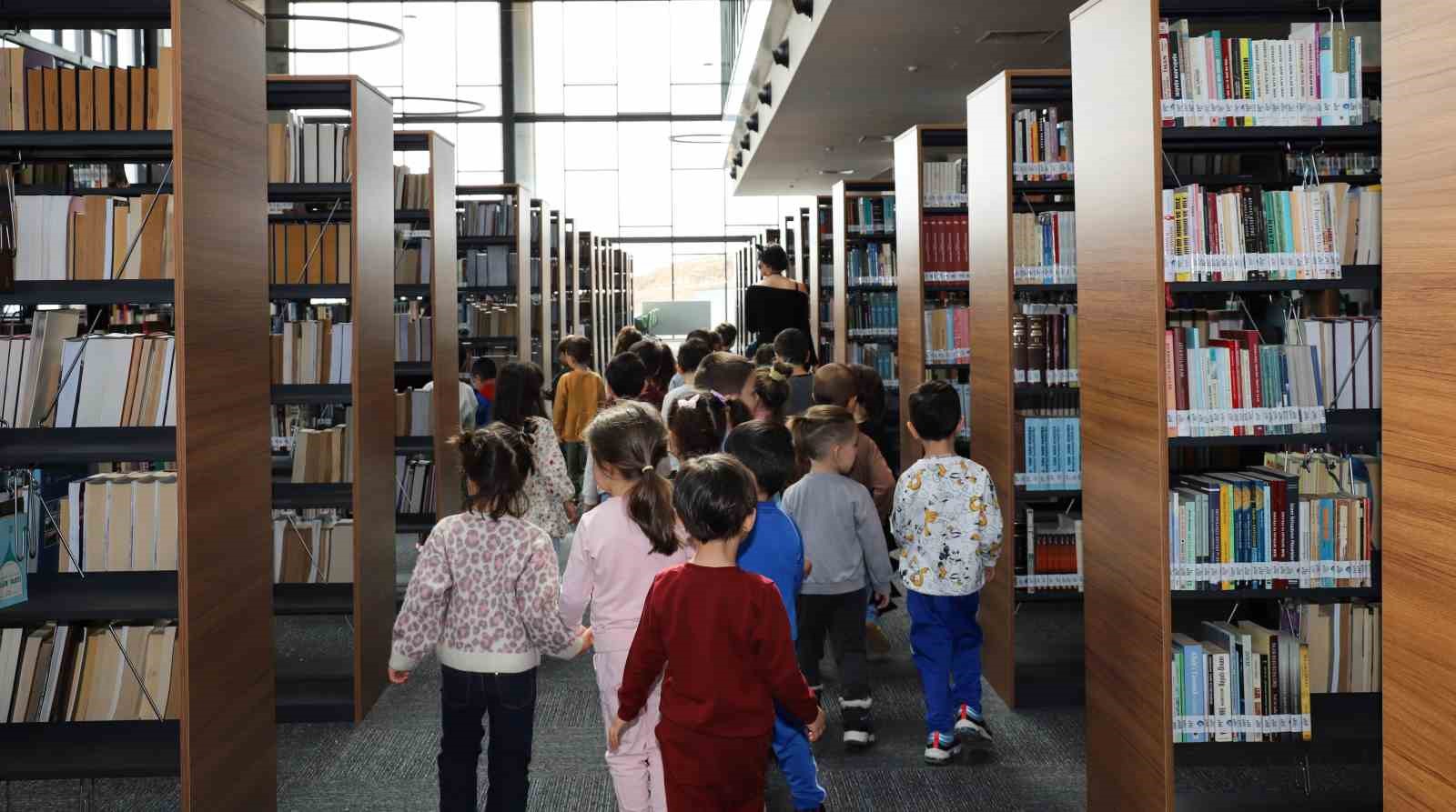 NE&Uuml; Ahmet Keleşoğlu K&uuml;t&uuml;phanesi kapılarını geleceğin okurlarına a&ccedil;tı
