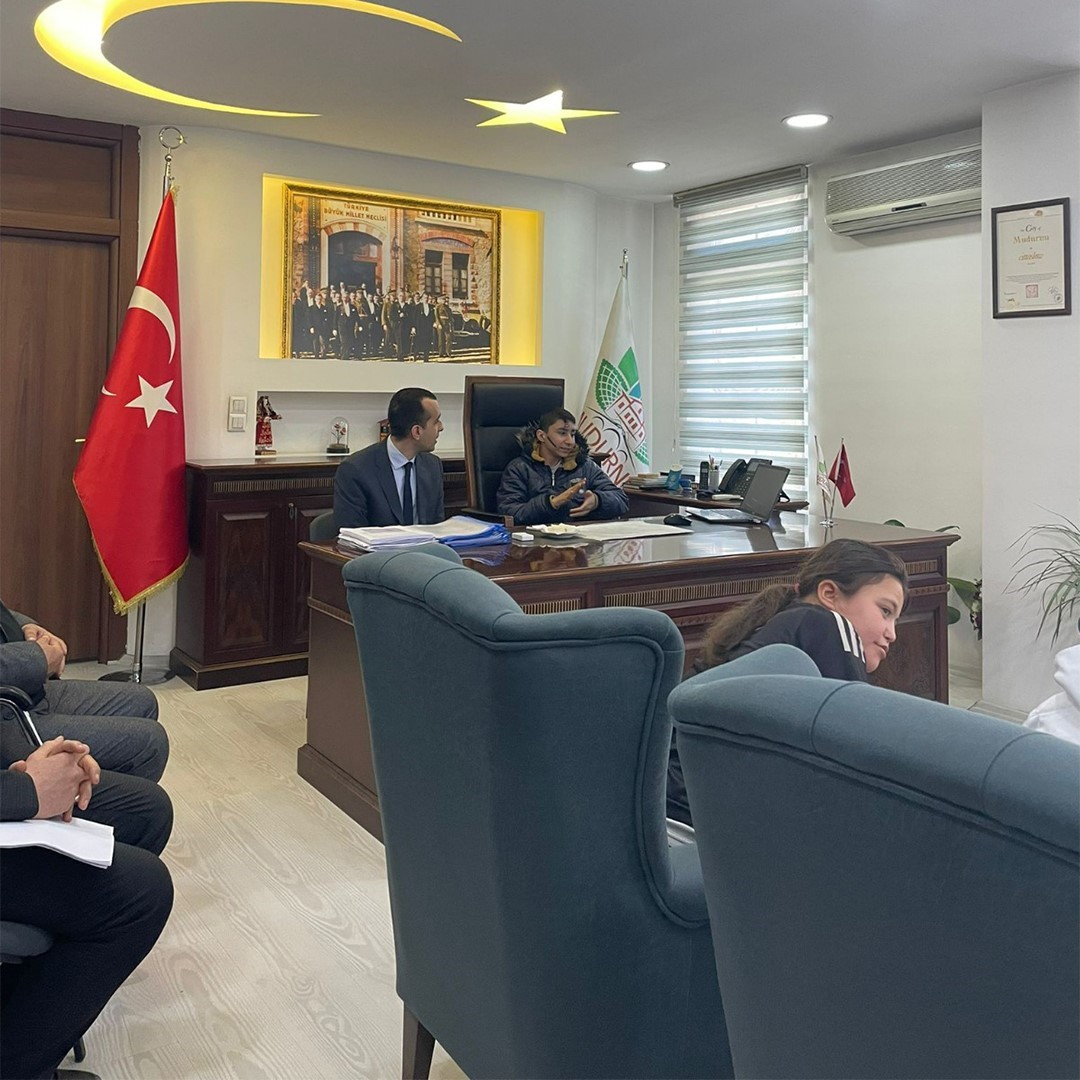 Mudurnu&rsquo;da &ouml;zel &ccedil;ocuklar protokol koltuklarını devraldı
