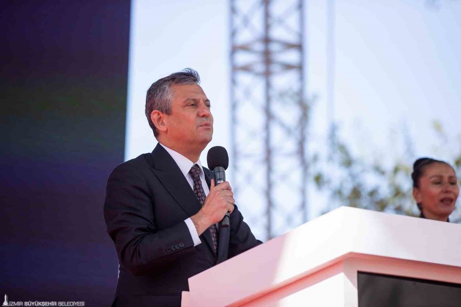 Urla&rsquo;da 25 projenin a&ccedil;ılış ve temel atma t&ouml;reni
