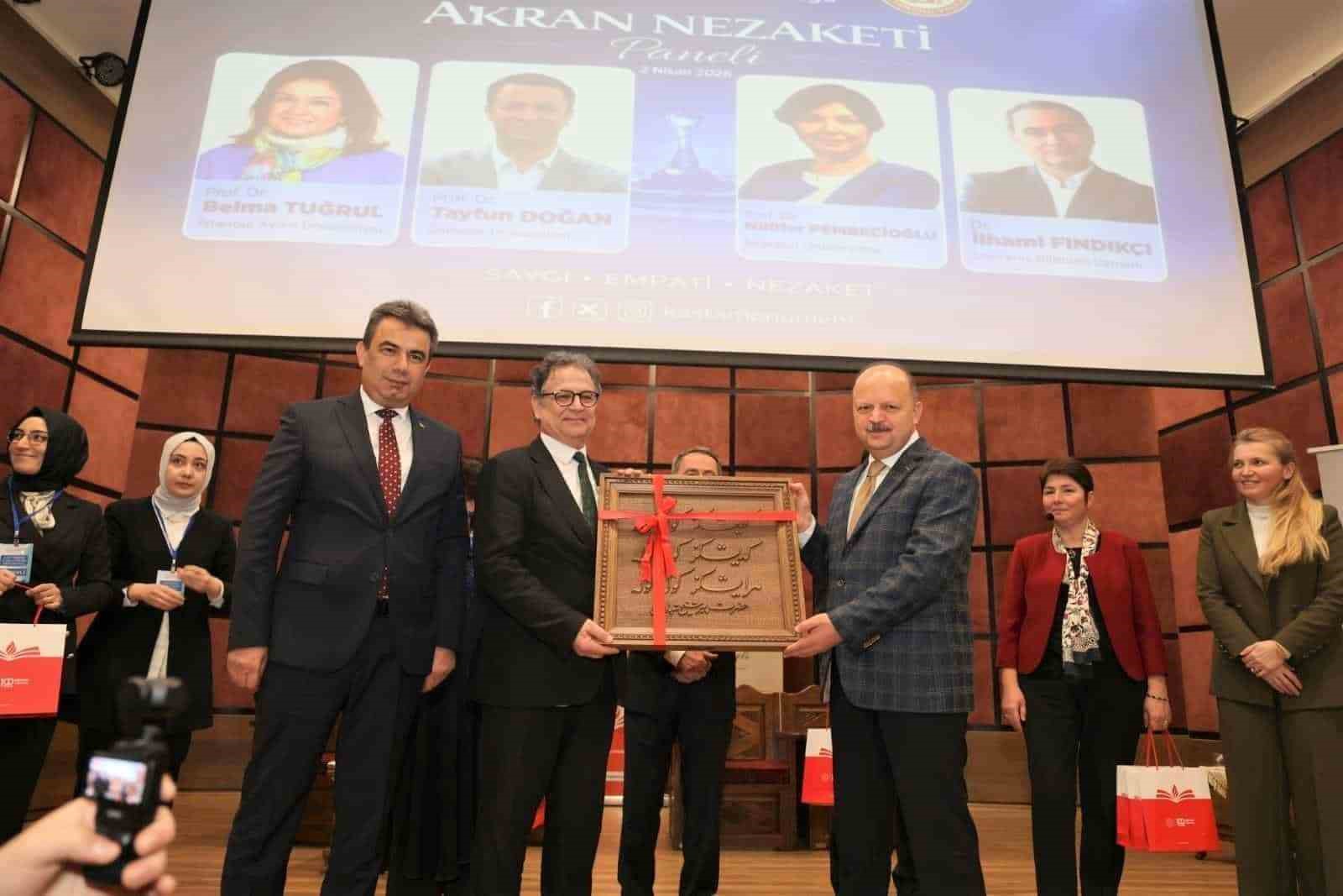 Do&ccedil;. Dr. Mustafa Otrar: "&Ccedil;ocuklarımız hayatın her alanında g&ouml;rd&uuml;kleriyle yetişirler"
