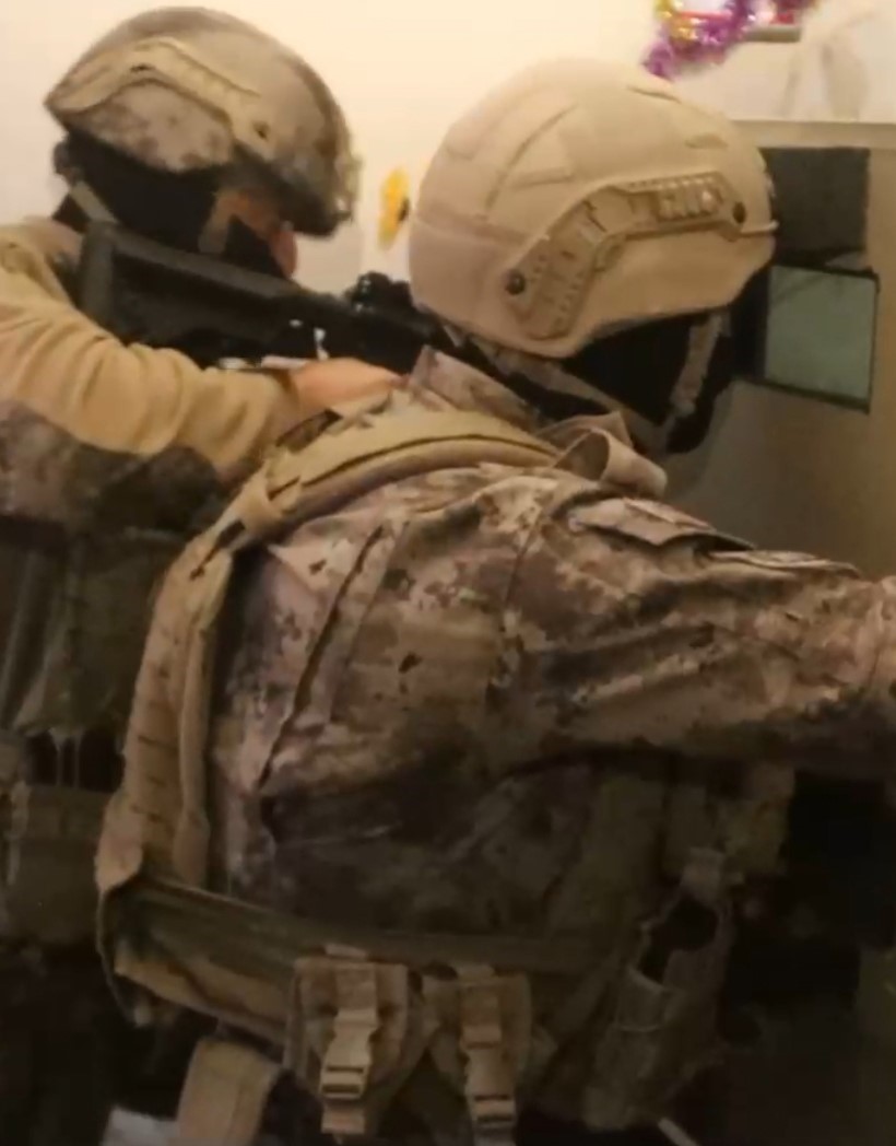 Uyuşturucu tacirlerine eş zamanlı operasyon: 6 g&ouml;zaltı
