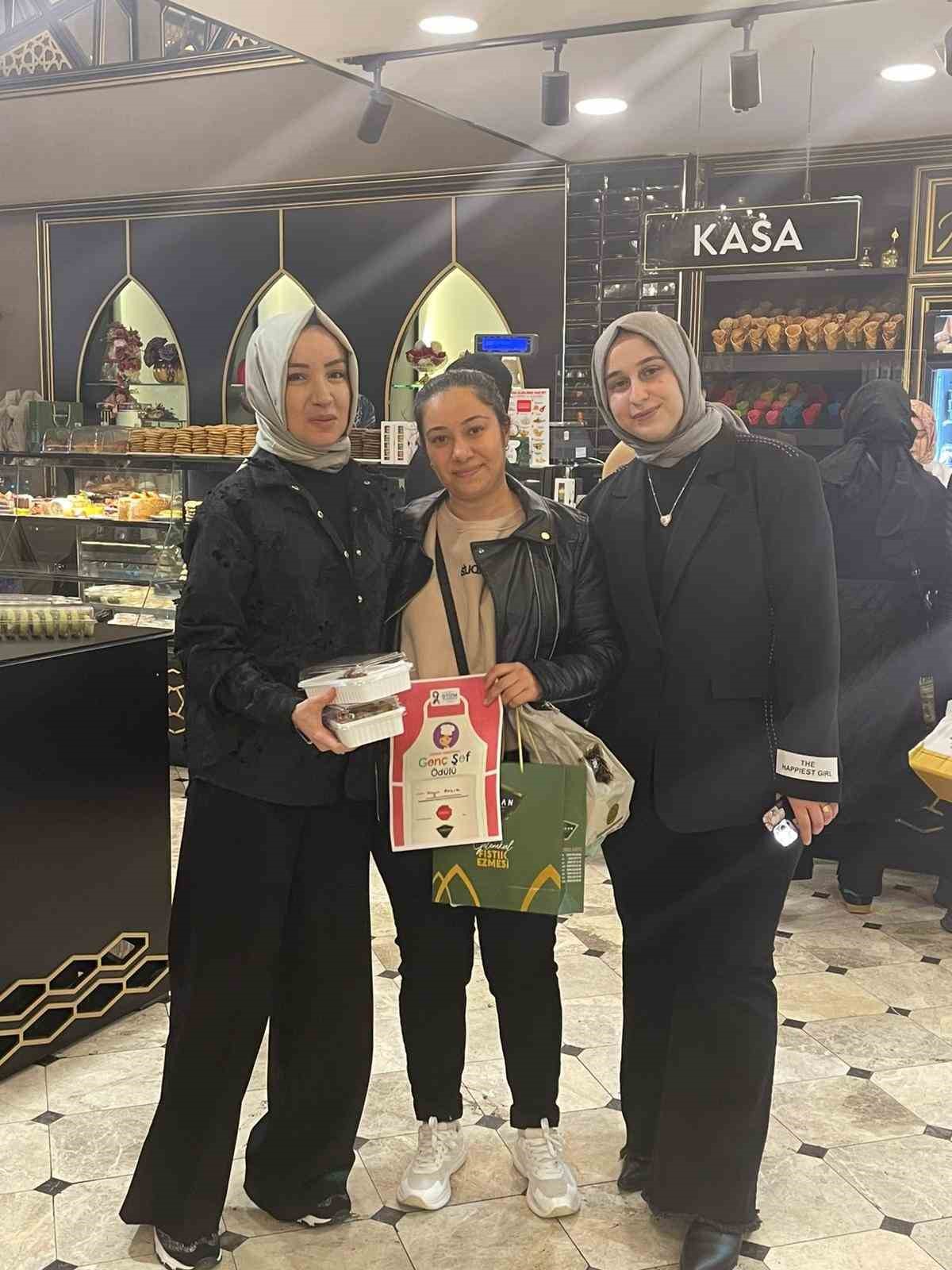 Kahramanmaraş’ta özel çocuklar kendi kurabiyelerini yaptı: Hem öğrendiler hem eğlendiler