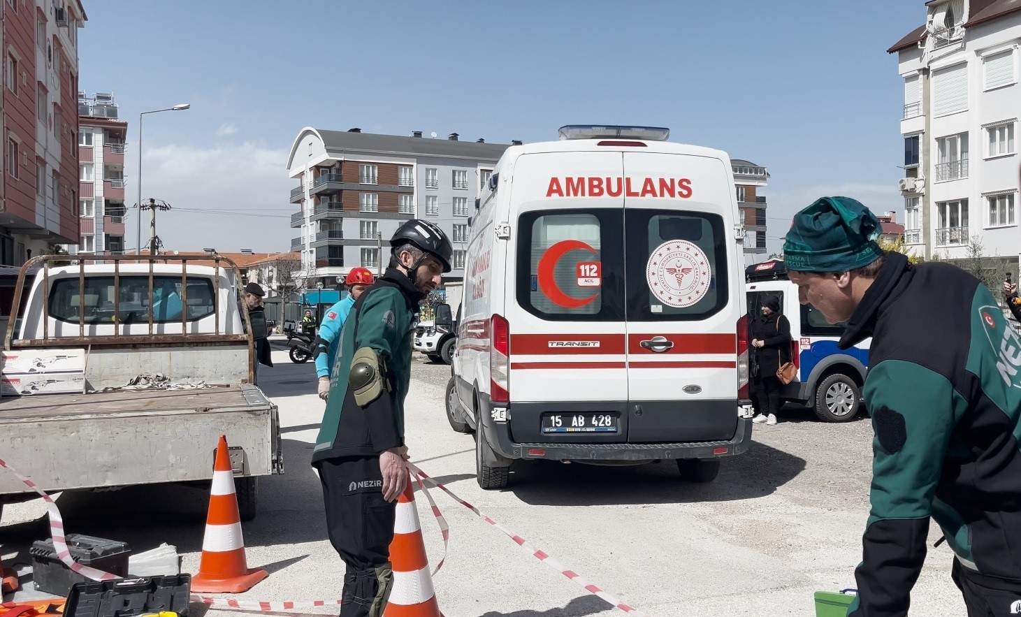 Burdur&rsquo;da 5.7 b&uuml;y&uuml;kl&uuml;ğ&uuml;ndeki deprem tatbikatında ger&ccedil;eği aratmayan g&ouml;r&uuml;nt&uuml;ler
