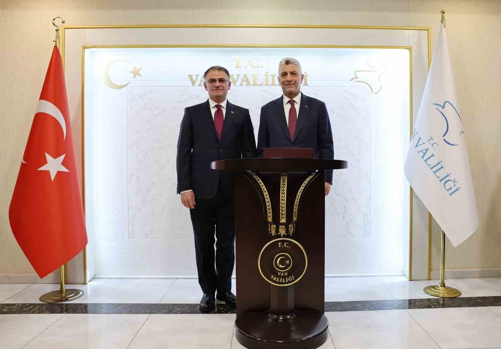 Bakan Bolat mart ayı dış ticaret verilerini a&ccedil;ıkladı
