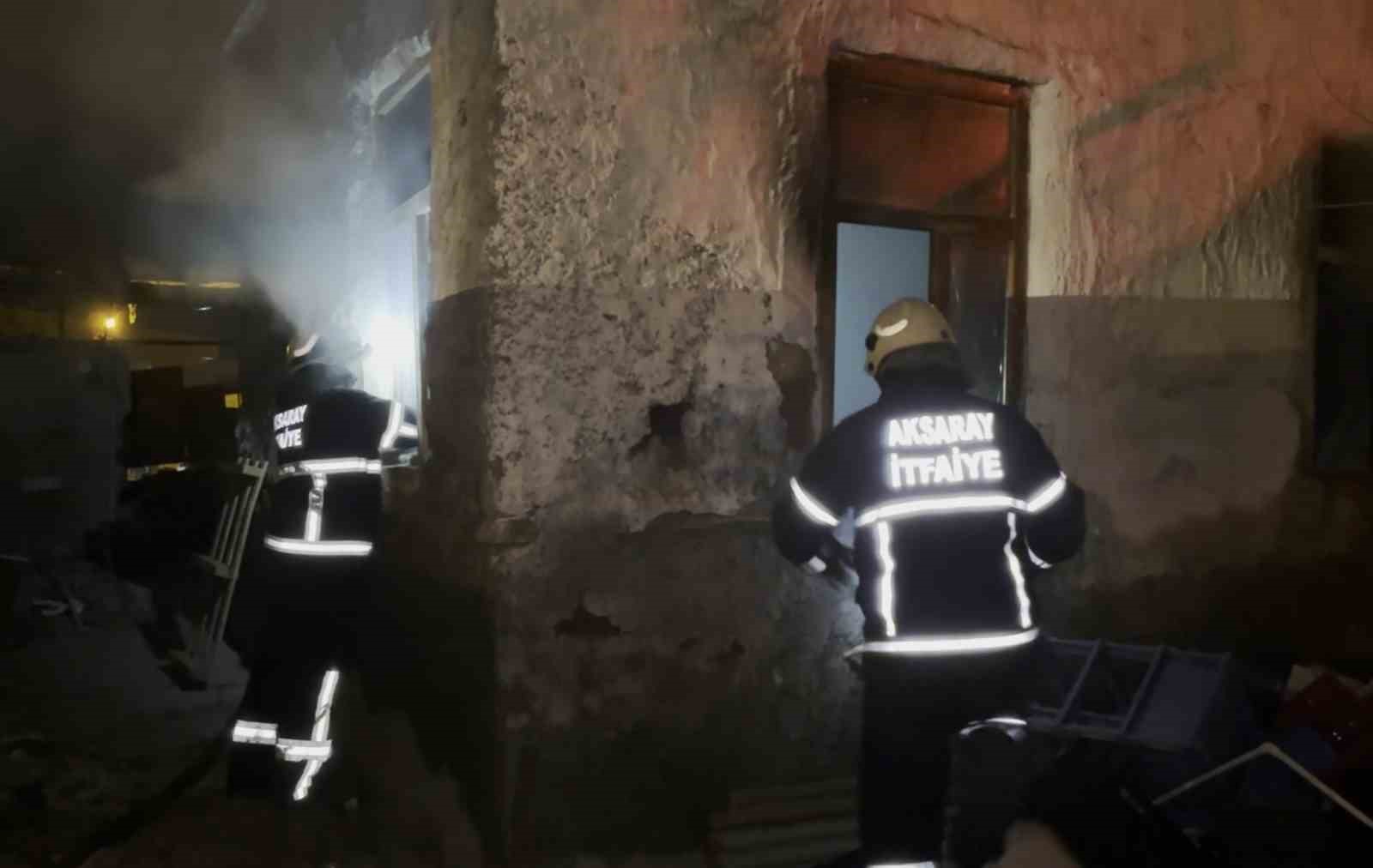 Metruk evde çıkan yangın paniğe neden oldu