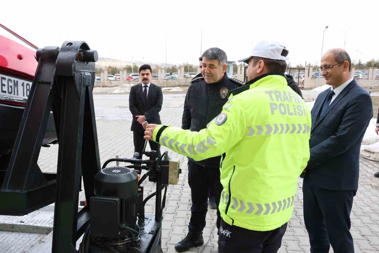 Sim&uuml;lasyon aracıyla emniyet kemeri kullanımının &ouml;nemi anlatılacak
