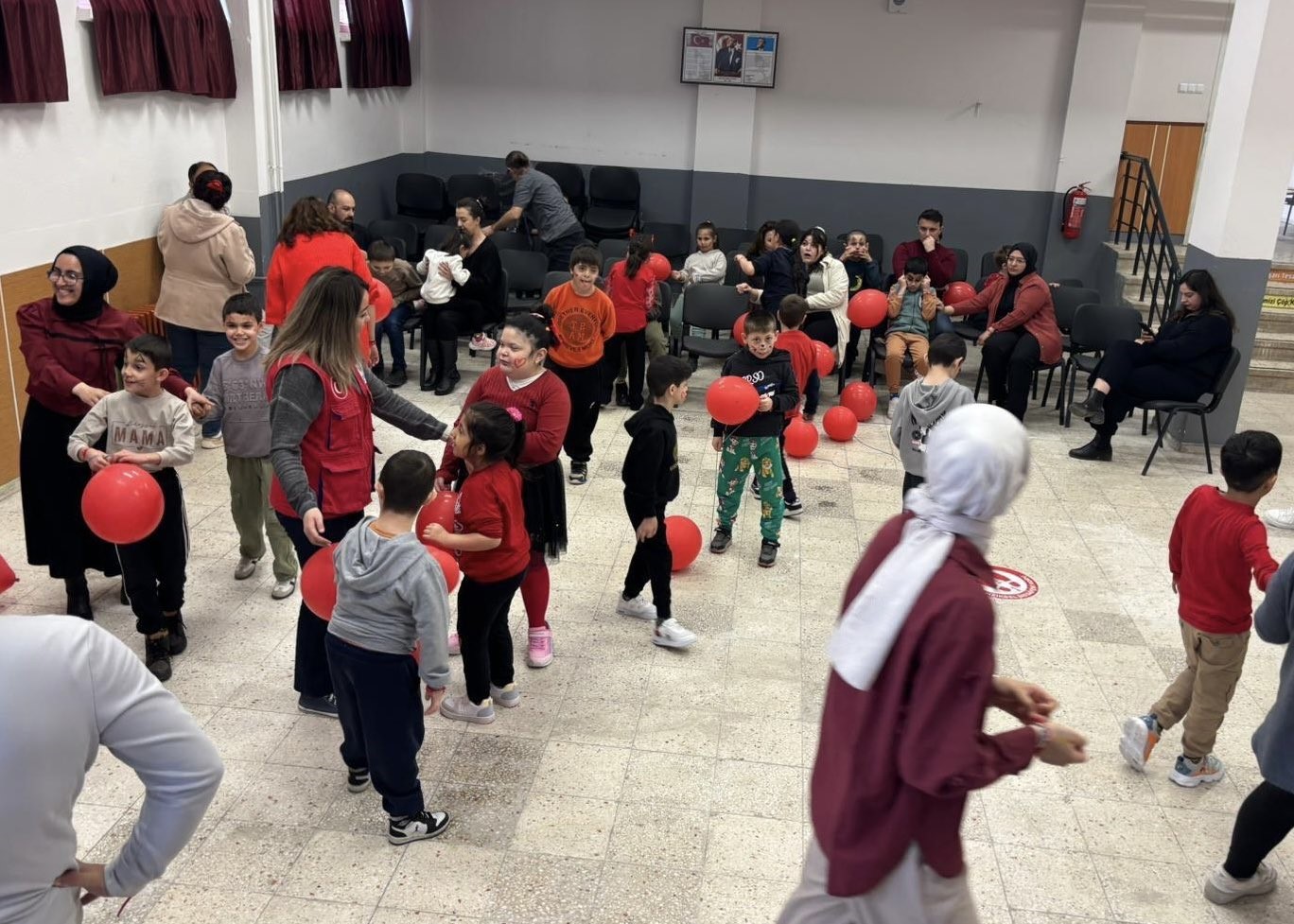 Gen&ccedil;lik ve Spor İl M&uuml;d&uuml;rl&uuml;ğ&uuml;&rsquo;nden otizmli &ccedil;ocuklara anlamlı ziyaret
