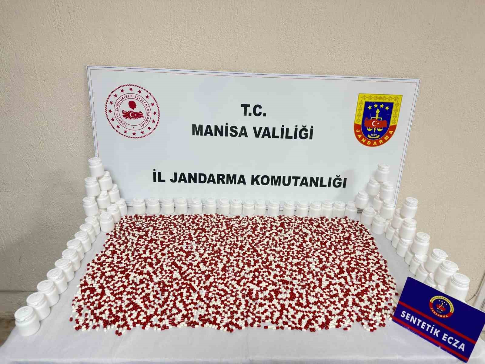 Alaşehir&rsquo;de 5 bin 96 adet sentetik hap ele ge&ccedil;irildi
