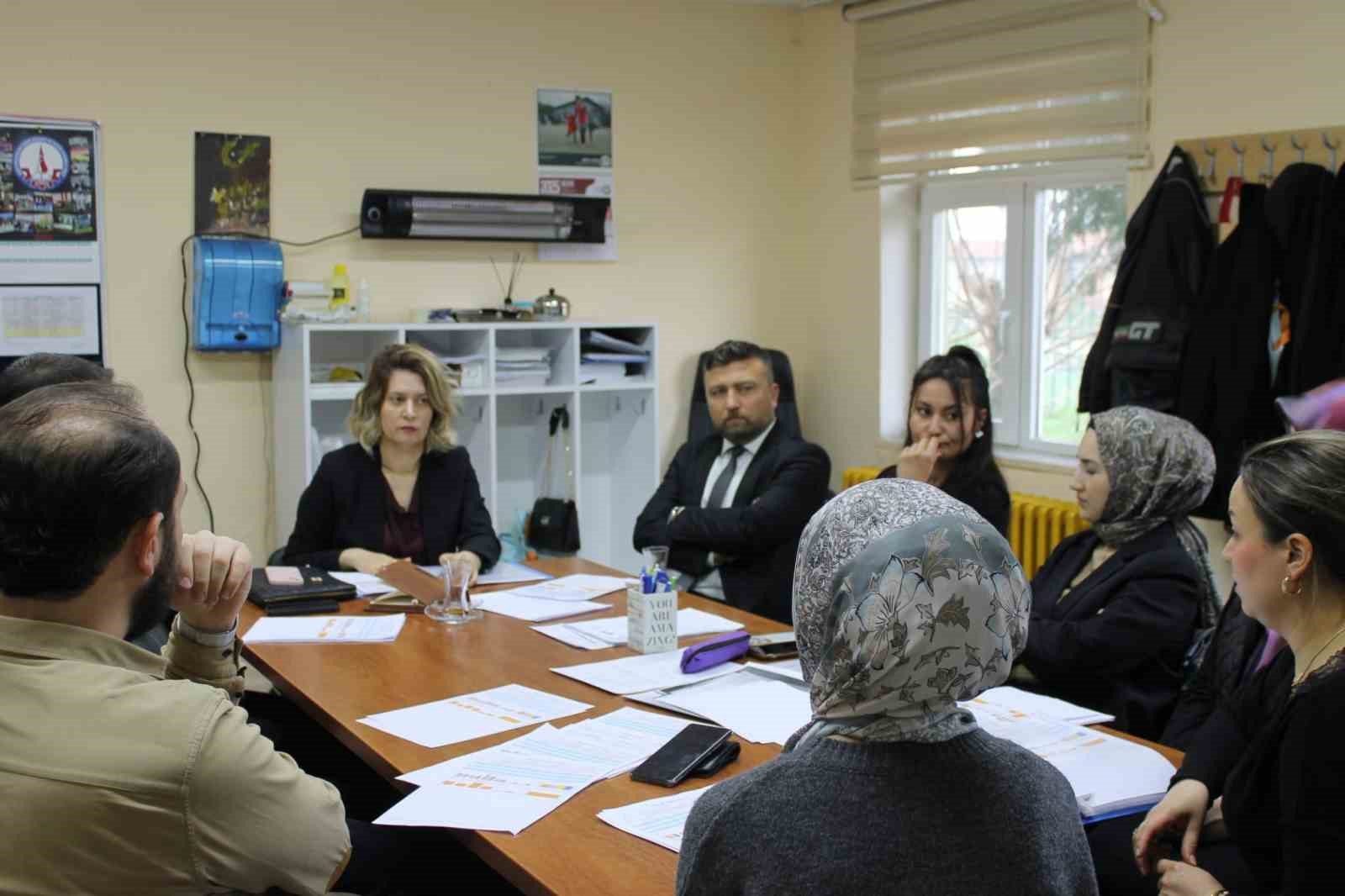 Altıntaş&rsquo;ta "Hızlı &Ccedil;ıkış Projesi" ile LGS&rsquo;ye g&uuml;&ccedil;l&uuml; hazırlık
