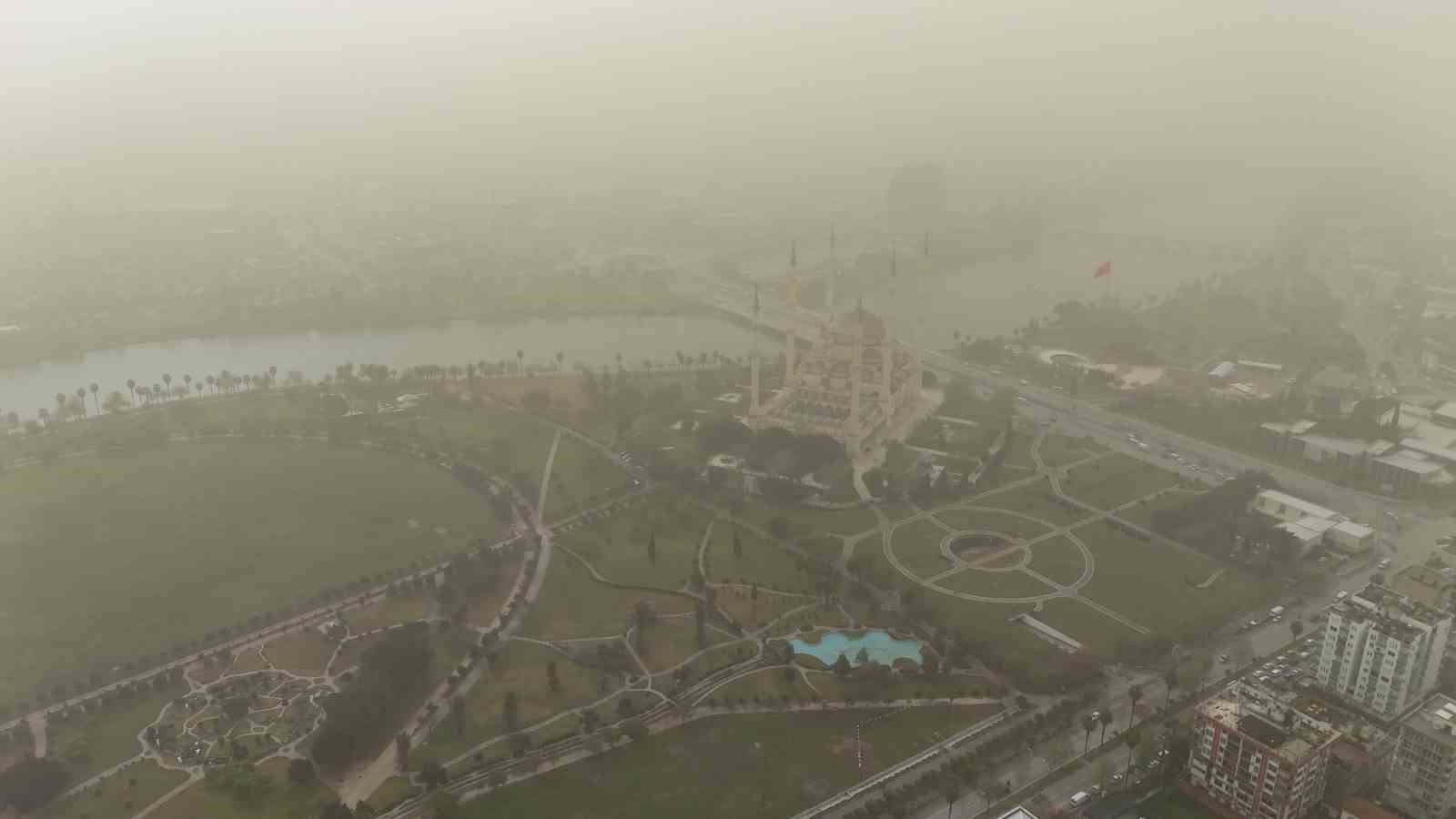 Adana’da toz taşınımı havadan görüntülendi