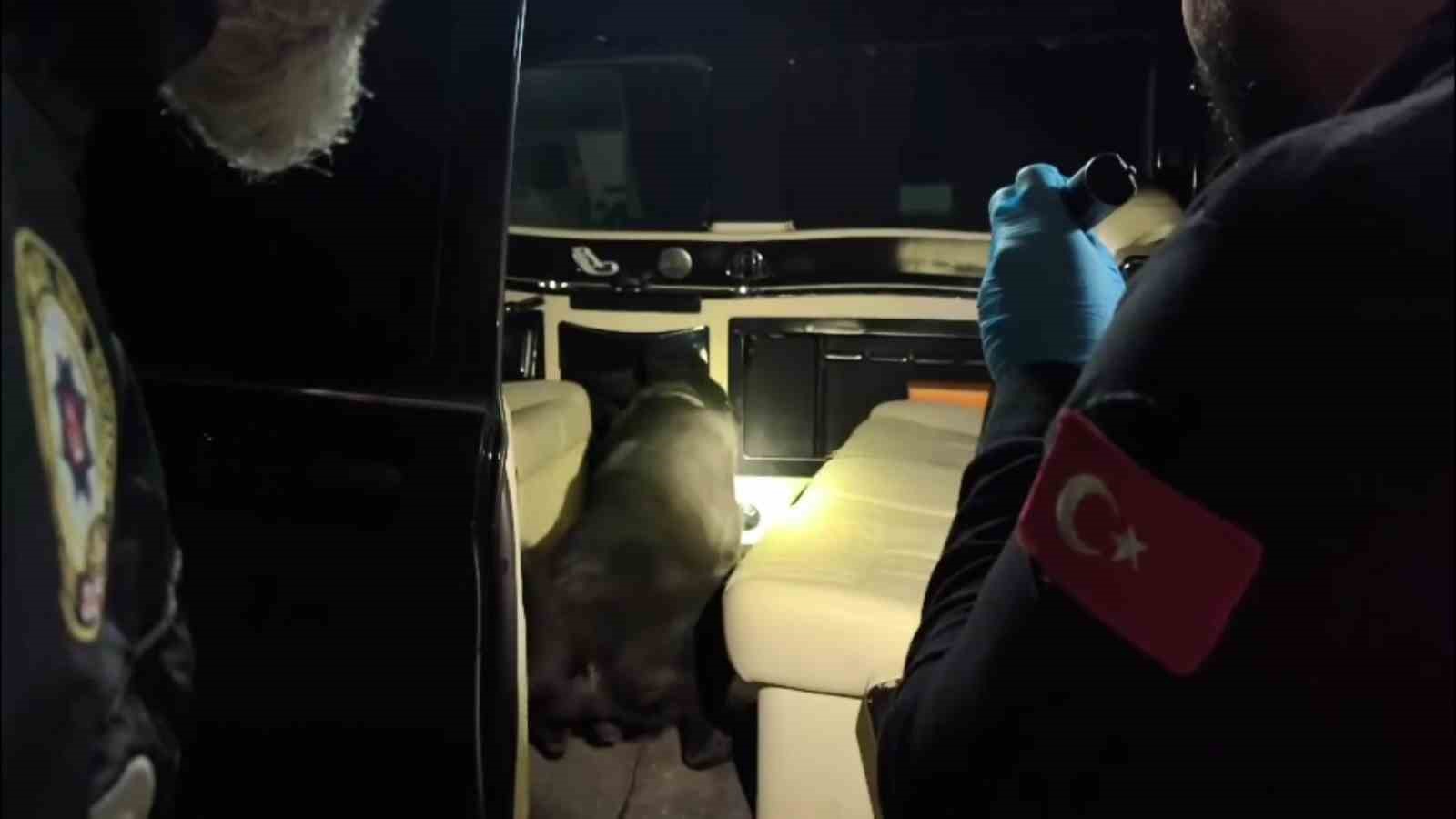 Aracında 825 kilo bonzai yapılacak ham madde yakalattı: "Bana ait değil"
