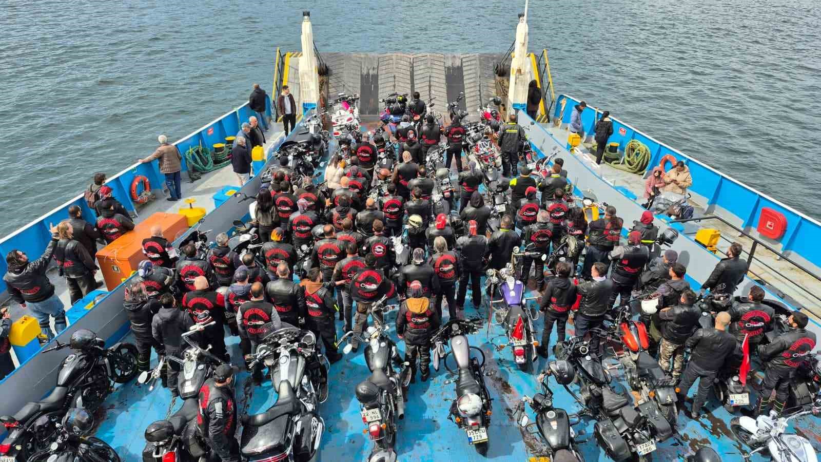 Bilecikli motosiklet&ccedil;iler &Ccedil;anakkale&rsquo;de buluştu
