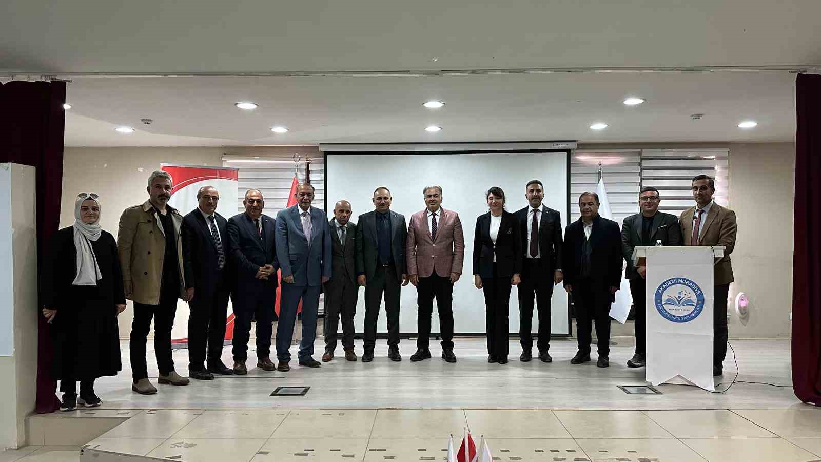 Muradiye’de "Eğitim Yönetiminde Liderlik, Vizyon ve Yönetim Semineri" düzenlendi