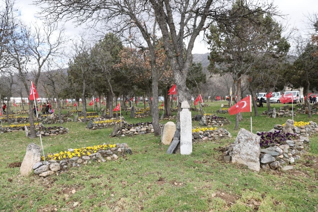 Denizli&rsquo;de milli m&uuml;cadele kahramanlarına asırlık vefa
