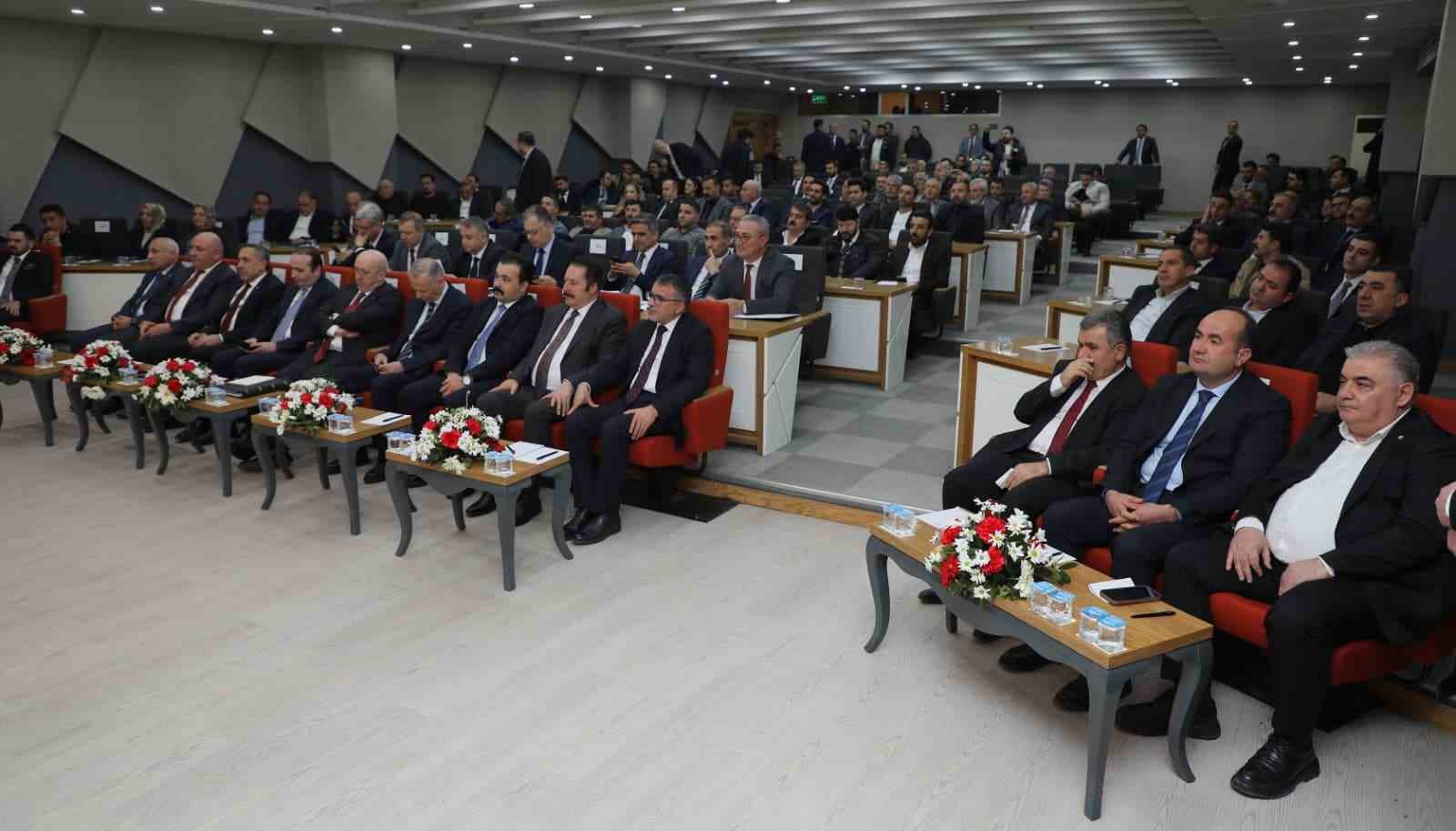 Başkan Aslan&rsquo;dan Bakan Bolat&rsquo;a Van i&ccedil;in kritik mesajlar
