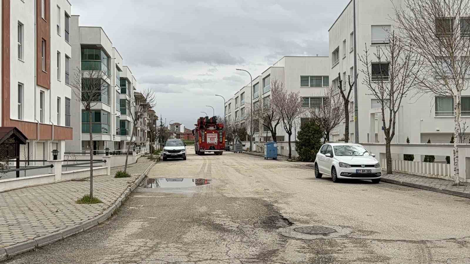 &Uuml;t&uuml; kaynaklı yangın ekipleri harekete ge&ccedil;irdi
