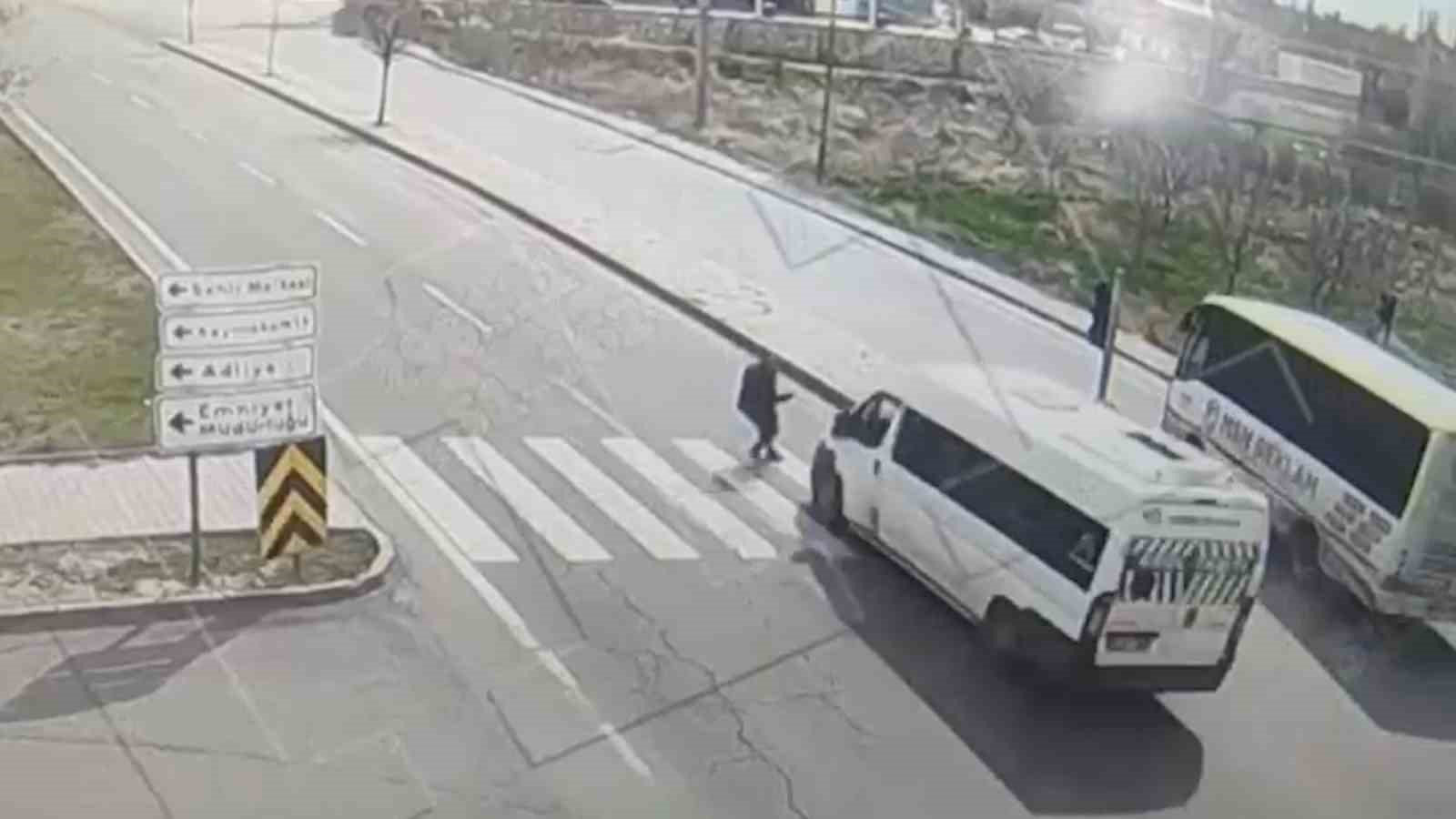 Yaya ge&ccedil;idinde minib&uuml;s &ccedil;arpan Ayteş&rsquo;in ailesi adalet istiyor
