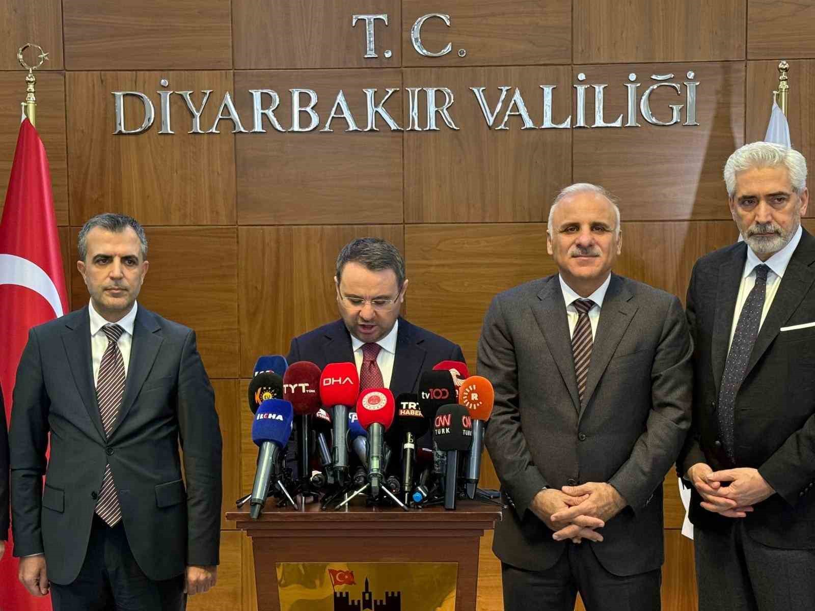 Bakan G&uuml;rlek: &rsquo;&rsquo;T&uuml;rkiye t&uuml;m olumsuzluklara rağmen istikrarını koruyan ve g&uuml;&ccedil;lenmeye devam eden bir &uuml;lkedir&rsquo;&rsquo;
