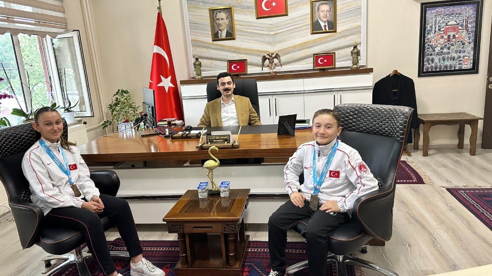 Manyas&rsquo;tan karate şampiyonasında &ccedil;ifte derece
