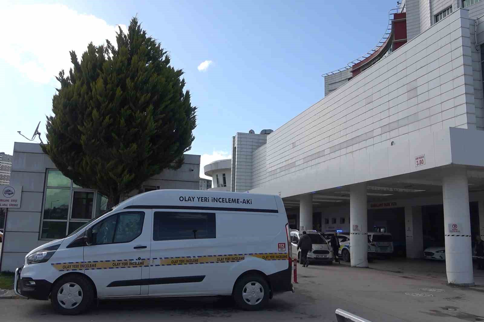 Ablaları ve erkek arkadaşını hastanede bı&ccedil;aklayan 3 kardeş adliyeye sevk edildi
