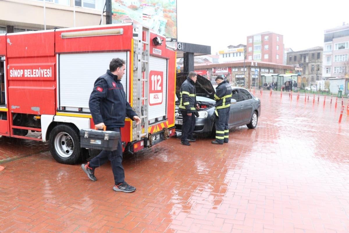 Sinop&rsquo;ta ara&ccedil; yangını
