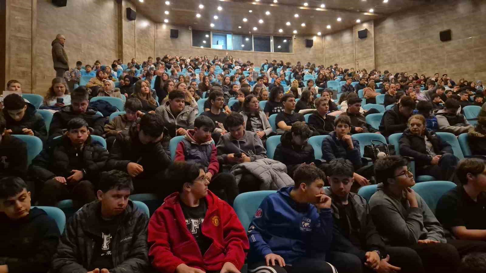 Uzayda rekabet kızışıyor: T&uuml;rkiye sahaya iniyor
