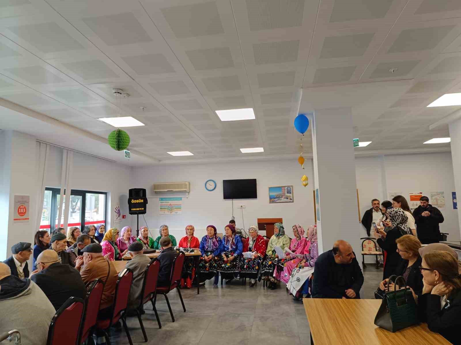 G&ouml;rdes Huzurevi&rsquo;nde hem sağlık taraması hem moral etkinliği
