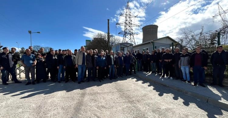 (D&uuml;zeltme) K&uuml;tahya Tun&ccedil;bilek&rsquo;te elektrik &uuml;retim iş&ccedil;ileri eylemde
