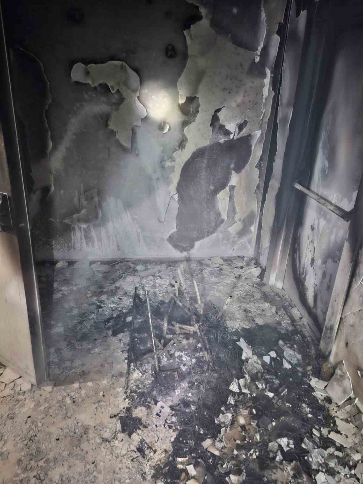 Bilecik&rsquo;te bir apartmanda 1 saat i&ccedil;inde 3 farklı yangın
